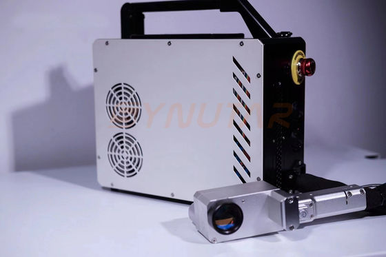 Mesin pembersih laser penghapusan karat logam 1064nm panjang gelombang berdenyut